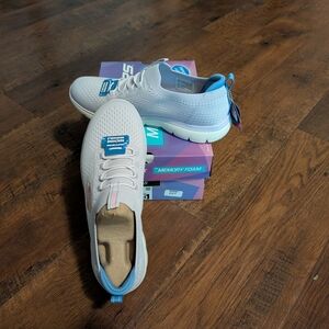 Skechers Women's Light Pink and Blue Sneakers